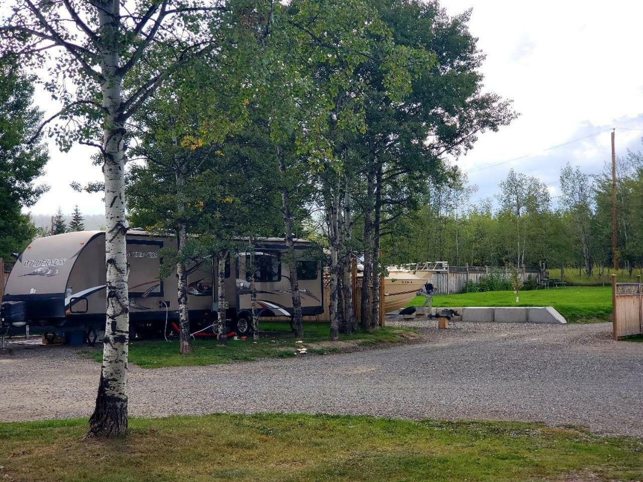 100 Mile Motel & Rv Park 100 Mile House Exterior photo